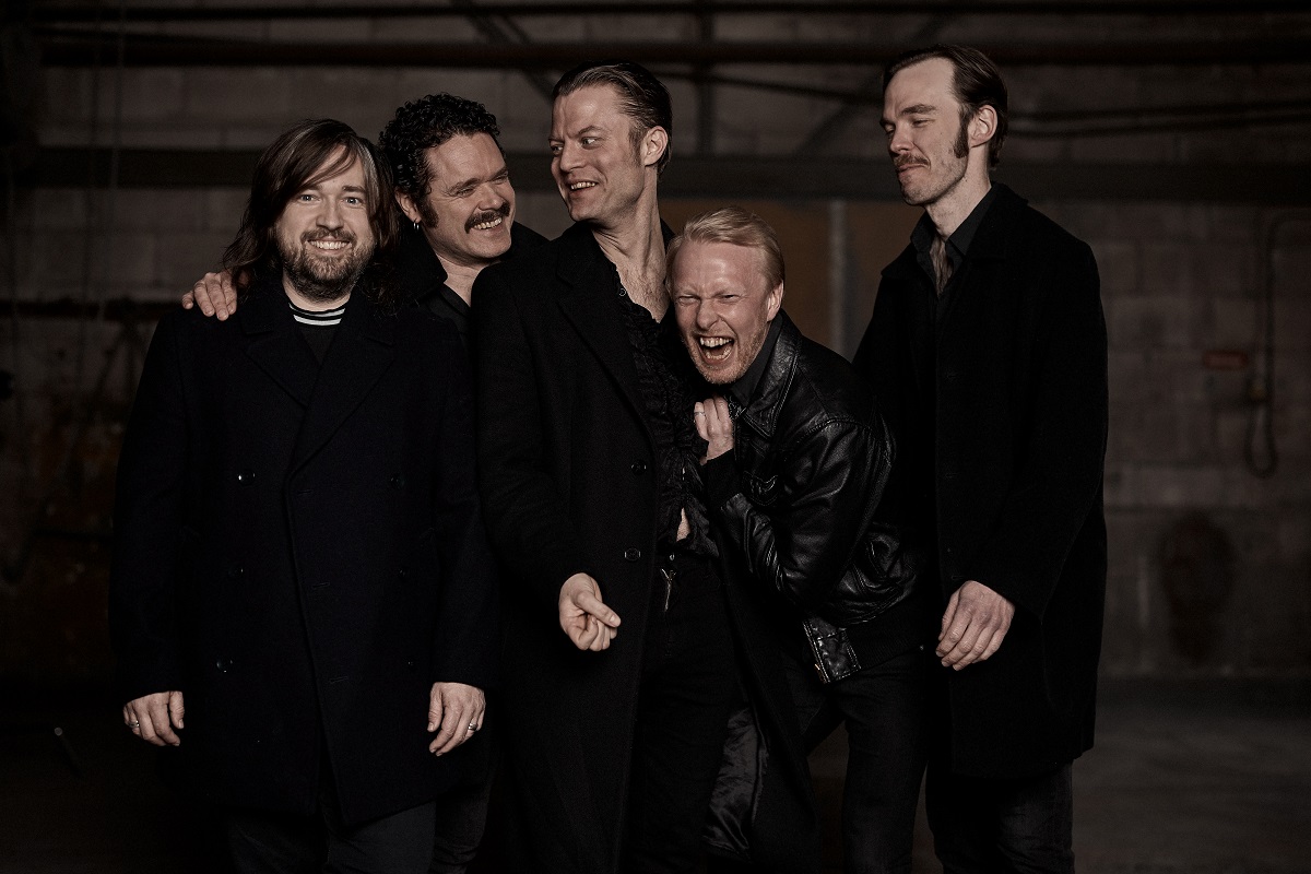 Festivalfragen an Mando Diao